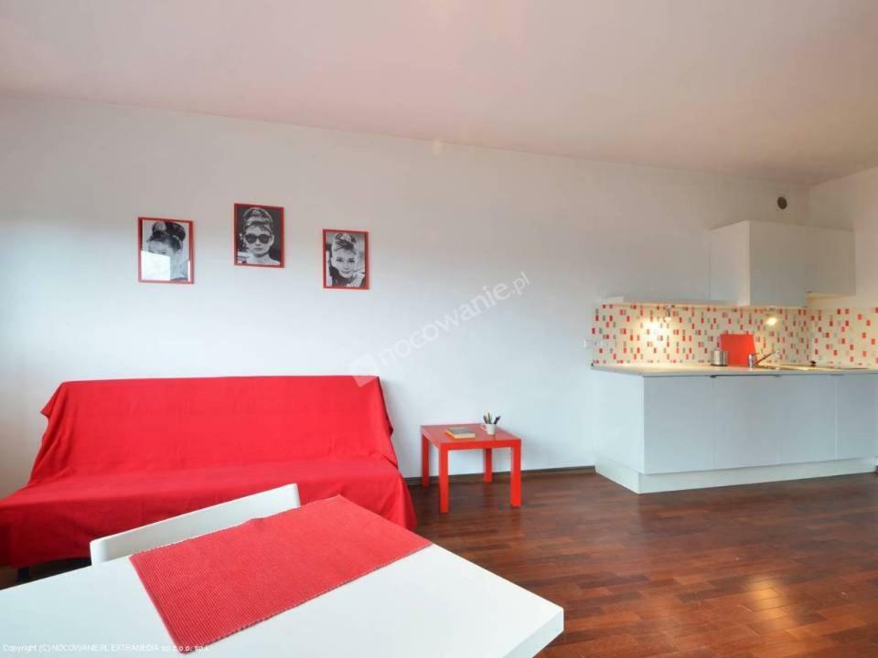 St48 Apartament
